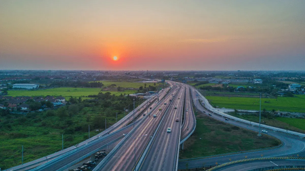 Dwarka Expressway Vs Spr Where To Invest In Gurugram For Better Returns