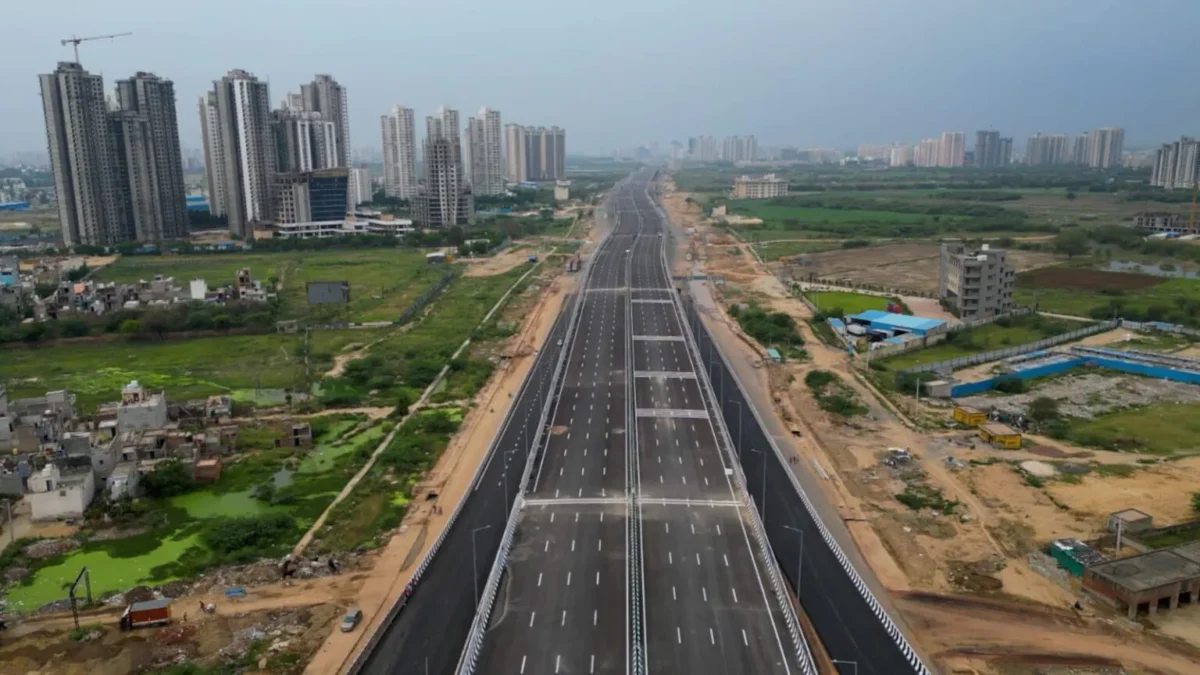 Gadkari-dwarka-eway-tunnel-launch-this-month-manesar-flyover-work-to-start-in-june-1536x864